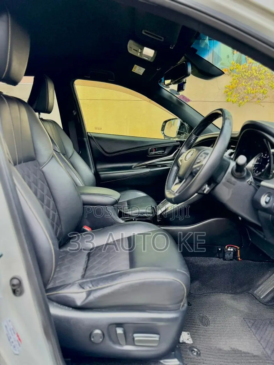 Toyota Harrier 2.0 2019 White