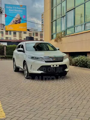 Toyota Harrier 2.0 2019 White