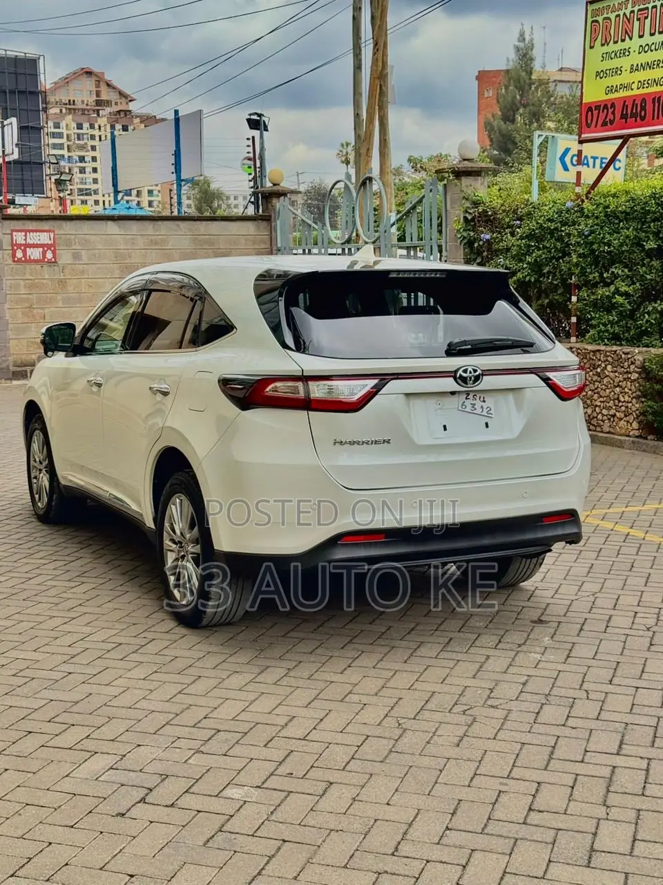 Toyota Harrier 2.0 2019 White