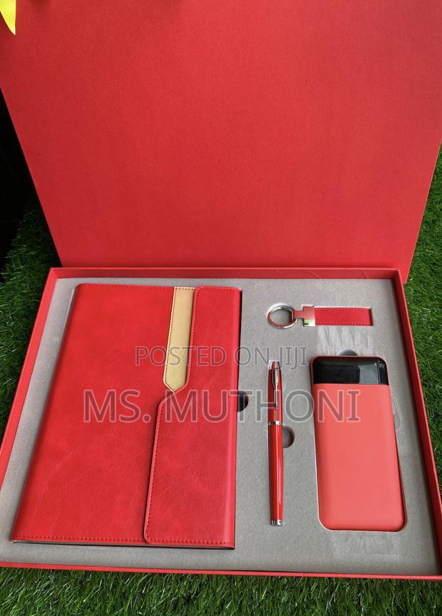 4-in-1 Executive Corporate Gift Set ( Power Bank +Notebook + - thumbnail 3