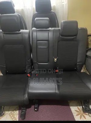 Car Seats for Sale in Perfect Condition
