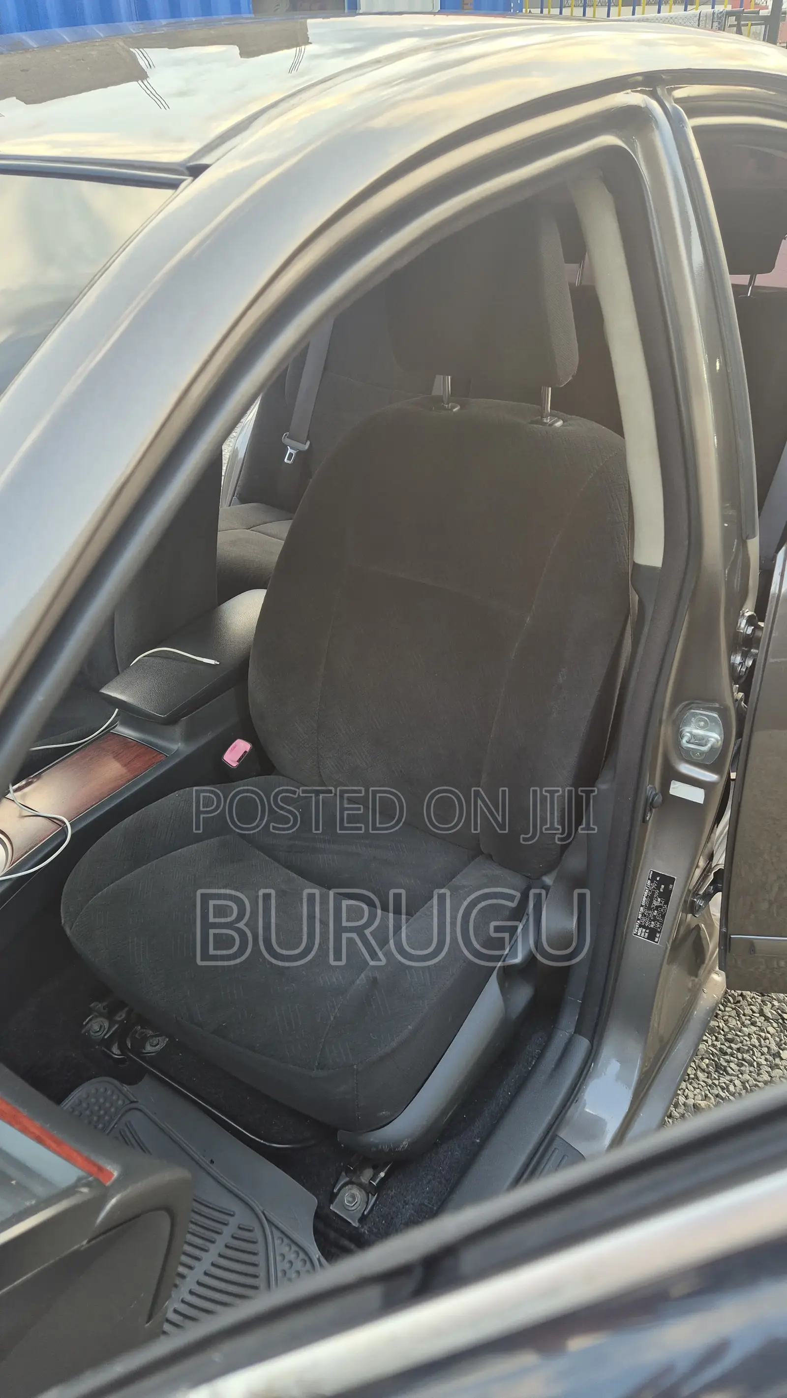 Toyota Vanguard 2010 White
