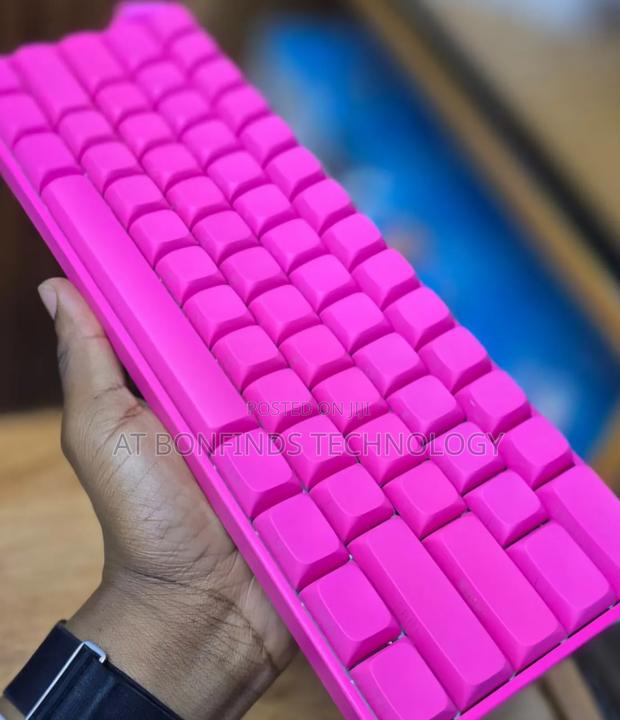 Aura Rechargeable Mechanical Keyboard - thumbnail 4