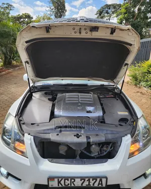 Toyota Crown 2011 White