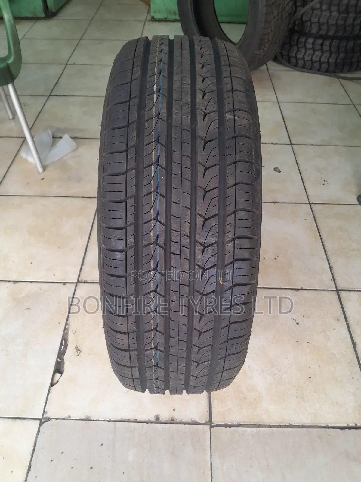 225/55r19 Centara