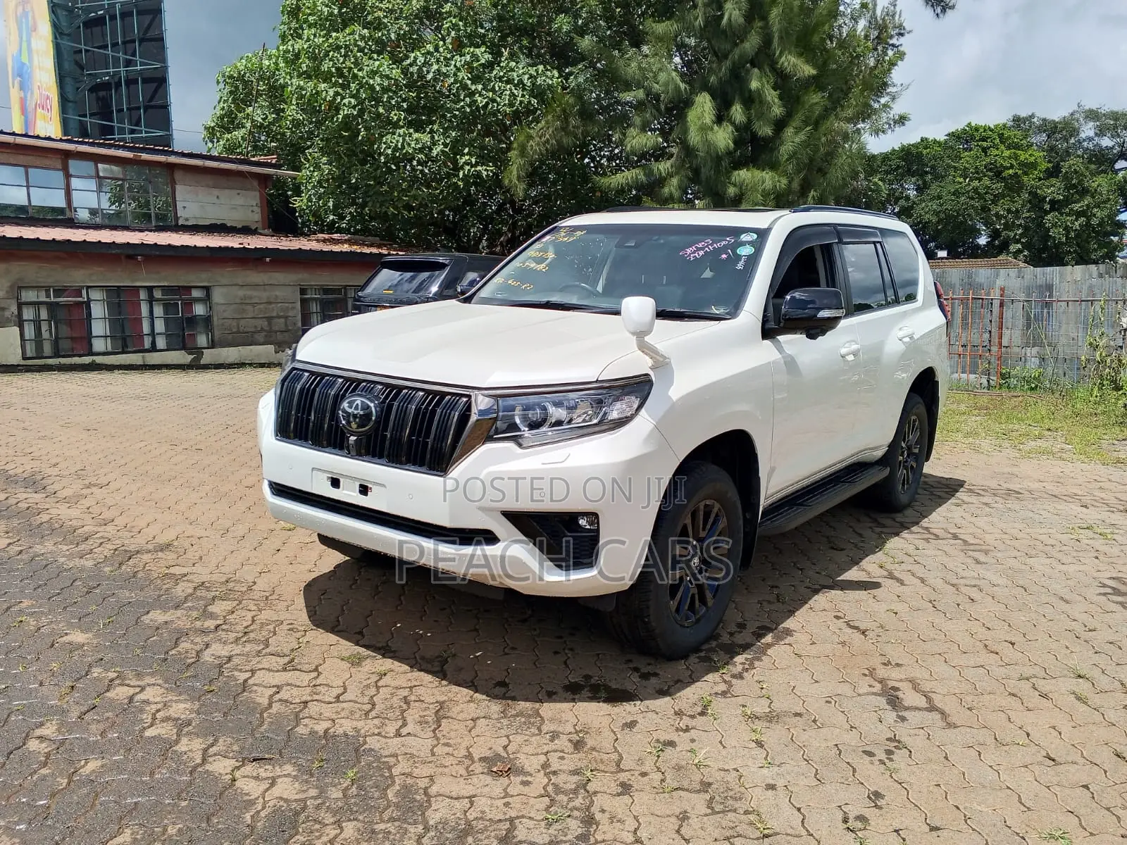 Toyota Land Cruiser Prado 2021 White