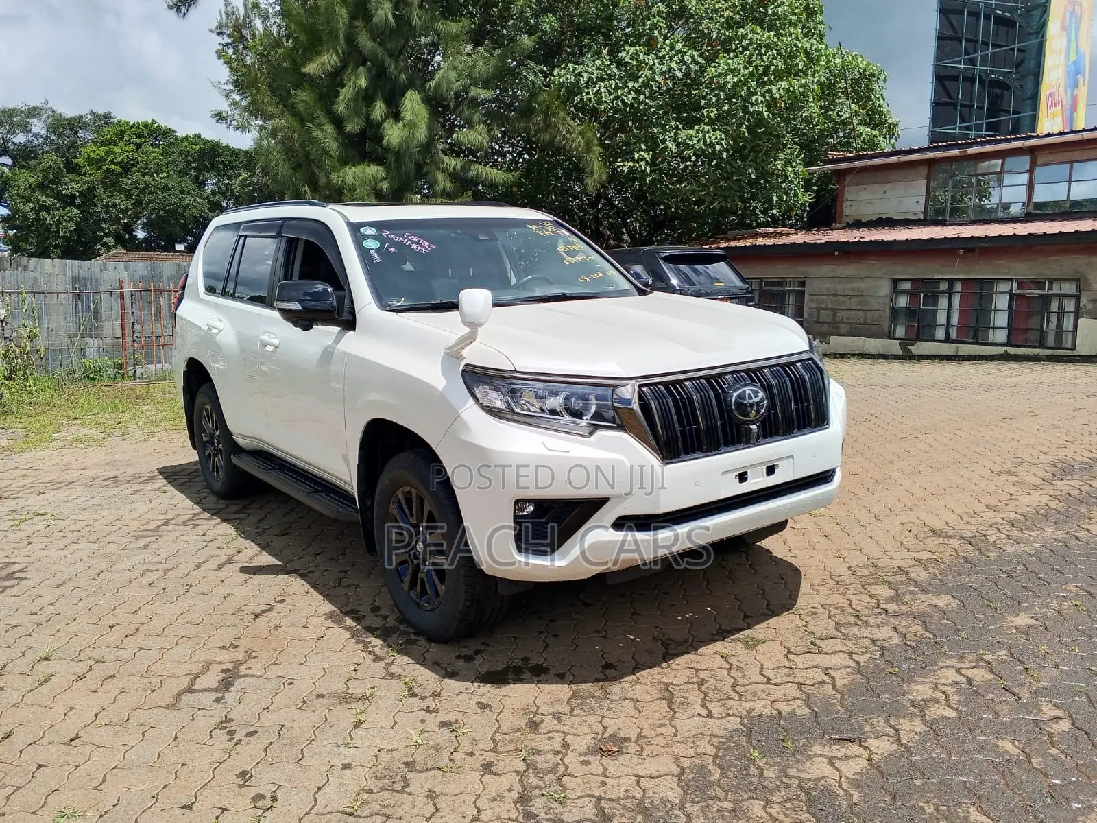 Toyota Land Cruiser Prado 2021 White