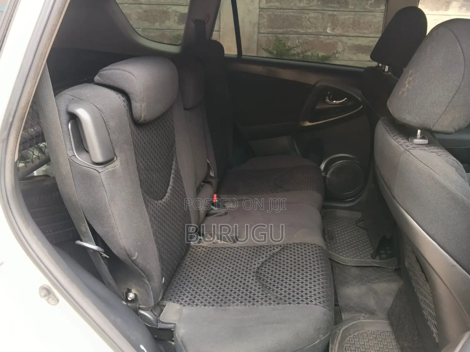 Toyota Vanguard 2010 White