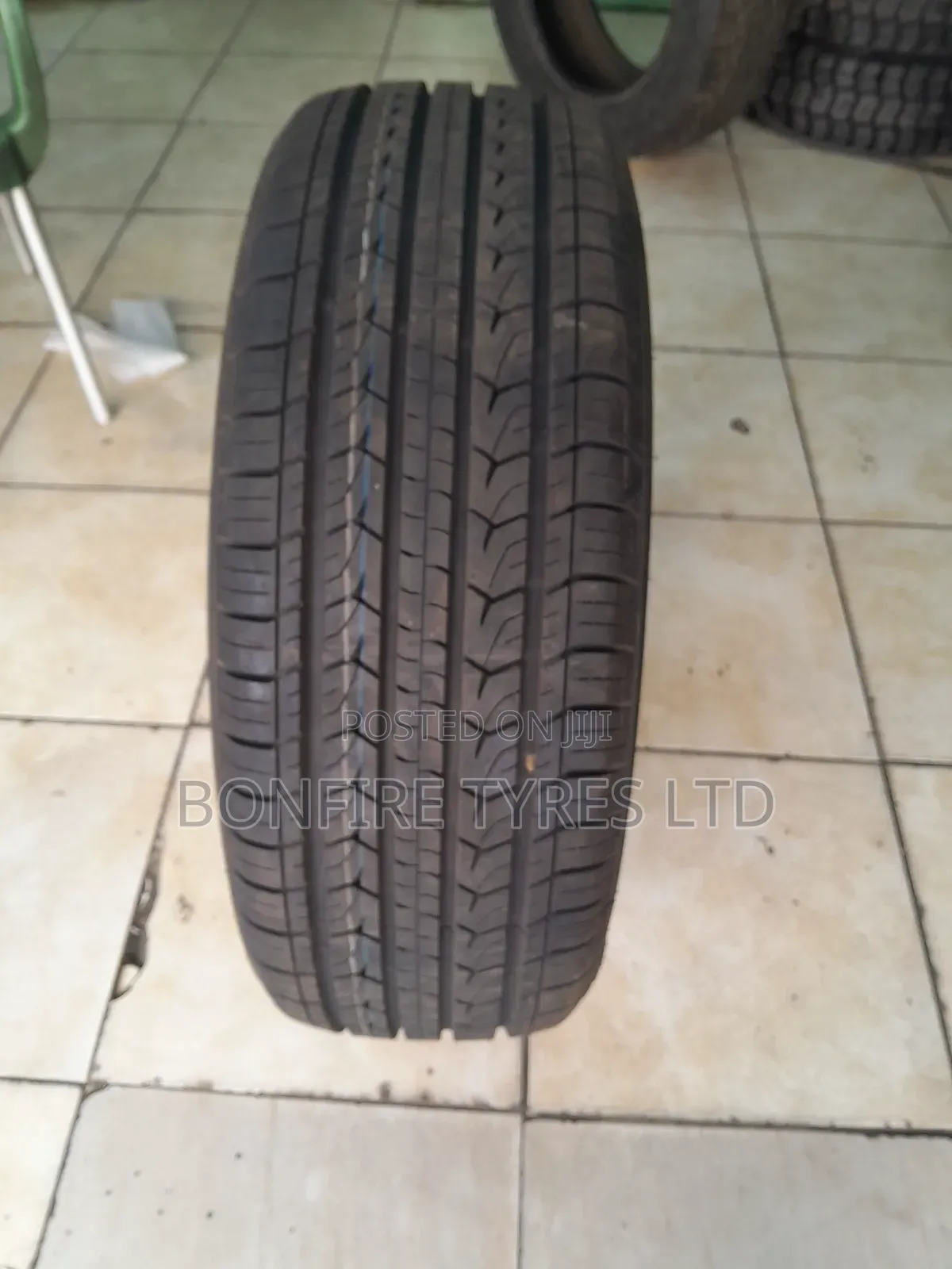 235/55r18 Centara