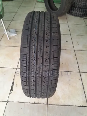 235/45r19 Centara