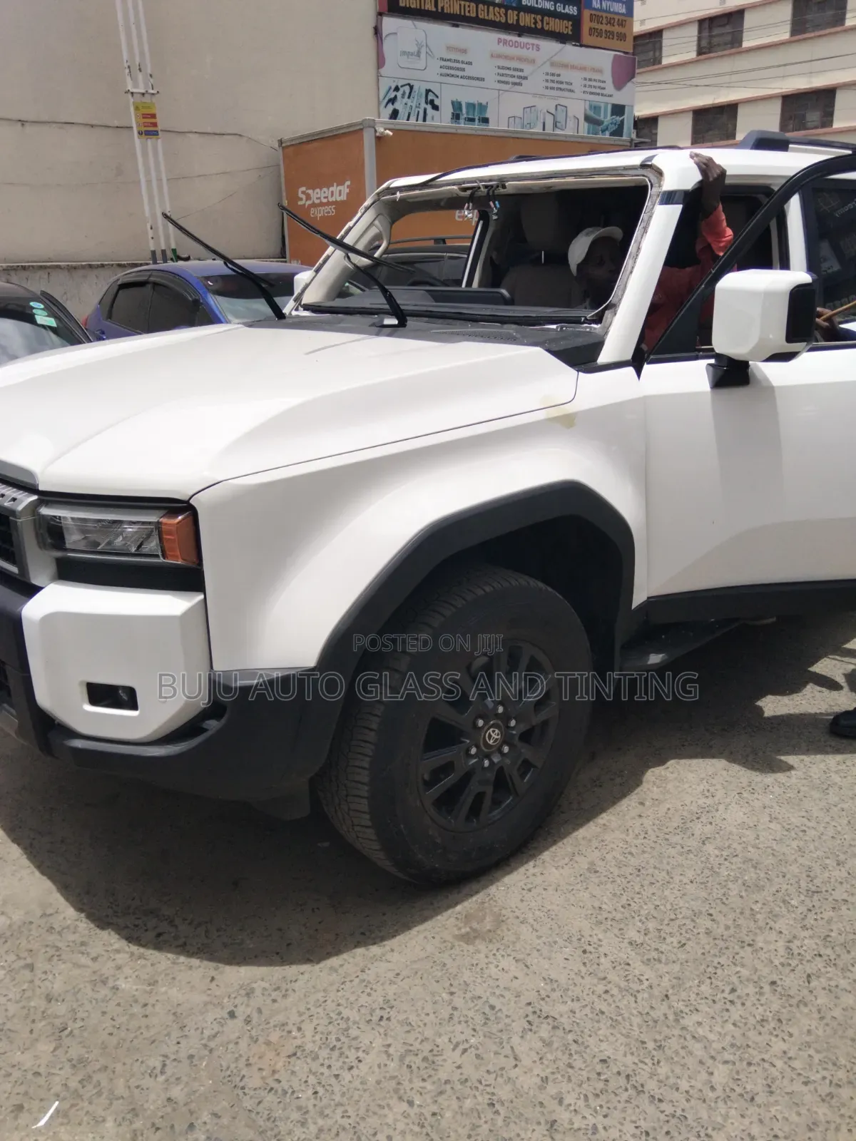Prado 250 Windscreen