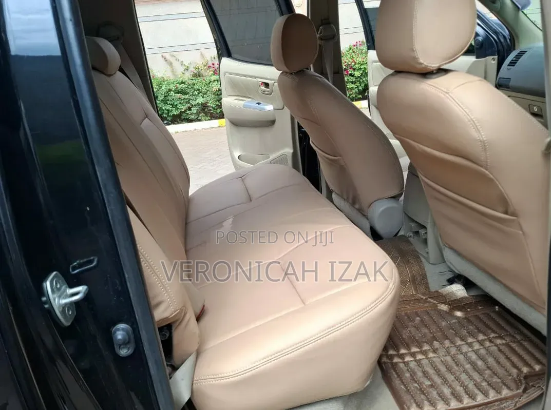Toyota Hilux 2011