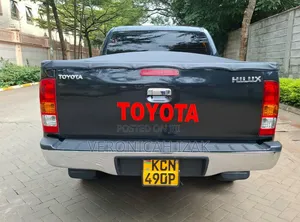 Toyota Hilux 2011