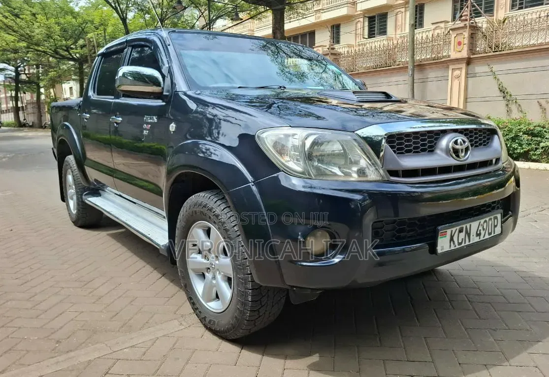 Toyota Hilux 2011