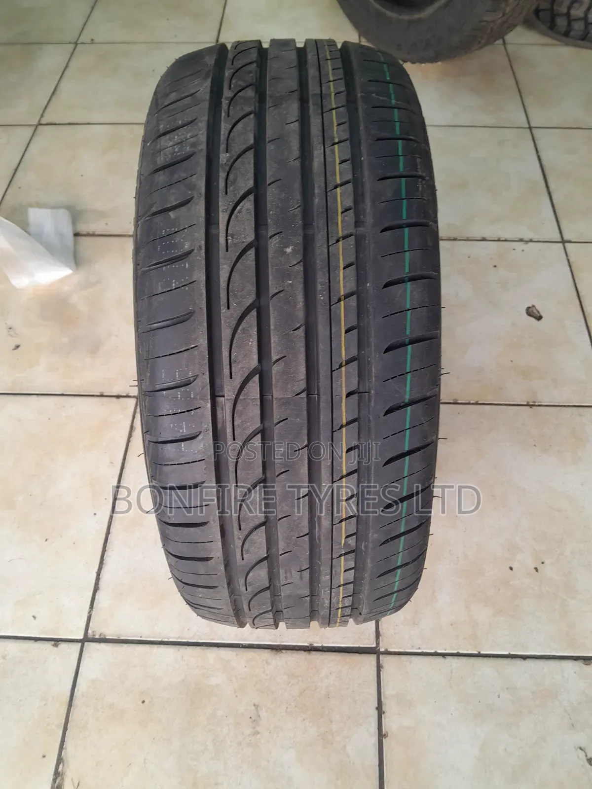 245/45r18 Centara