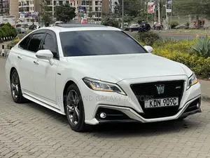 Toyota Crown 2020 White