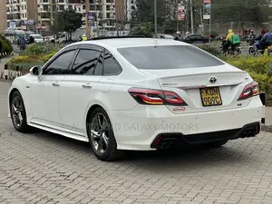 Toyota Crown 2020 White