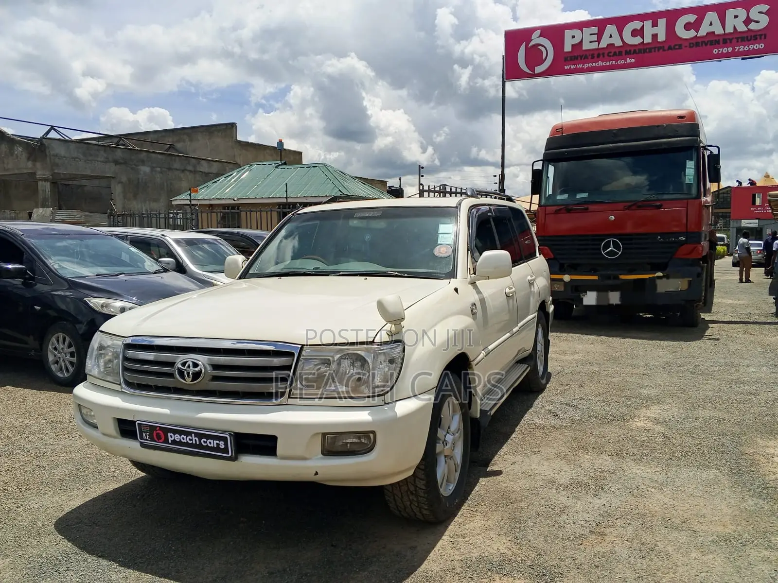 Toyota Land Cruiser 2005 White