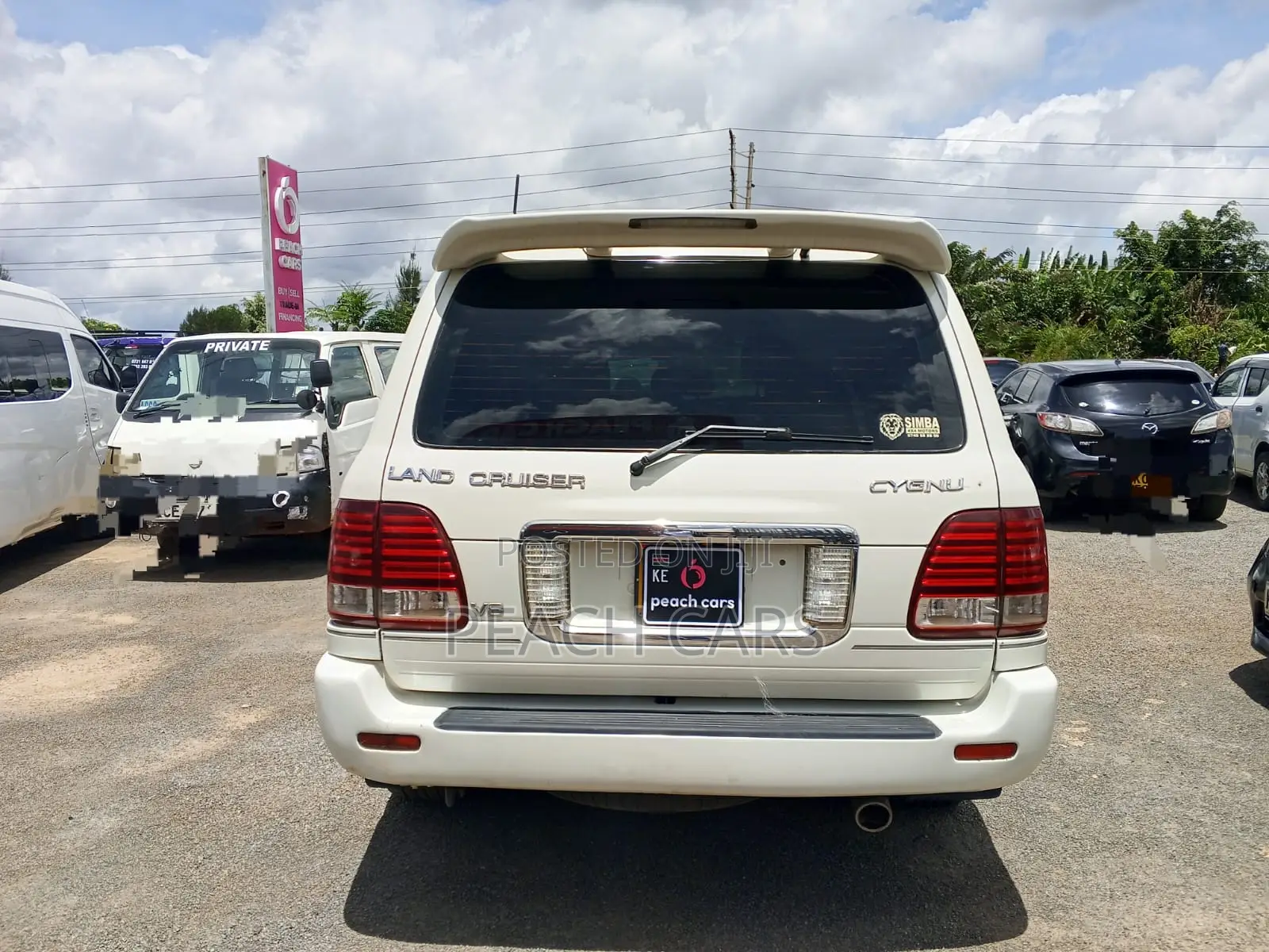 Toyota Land Cruiser 2005 White