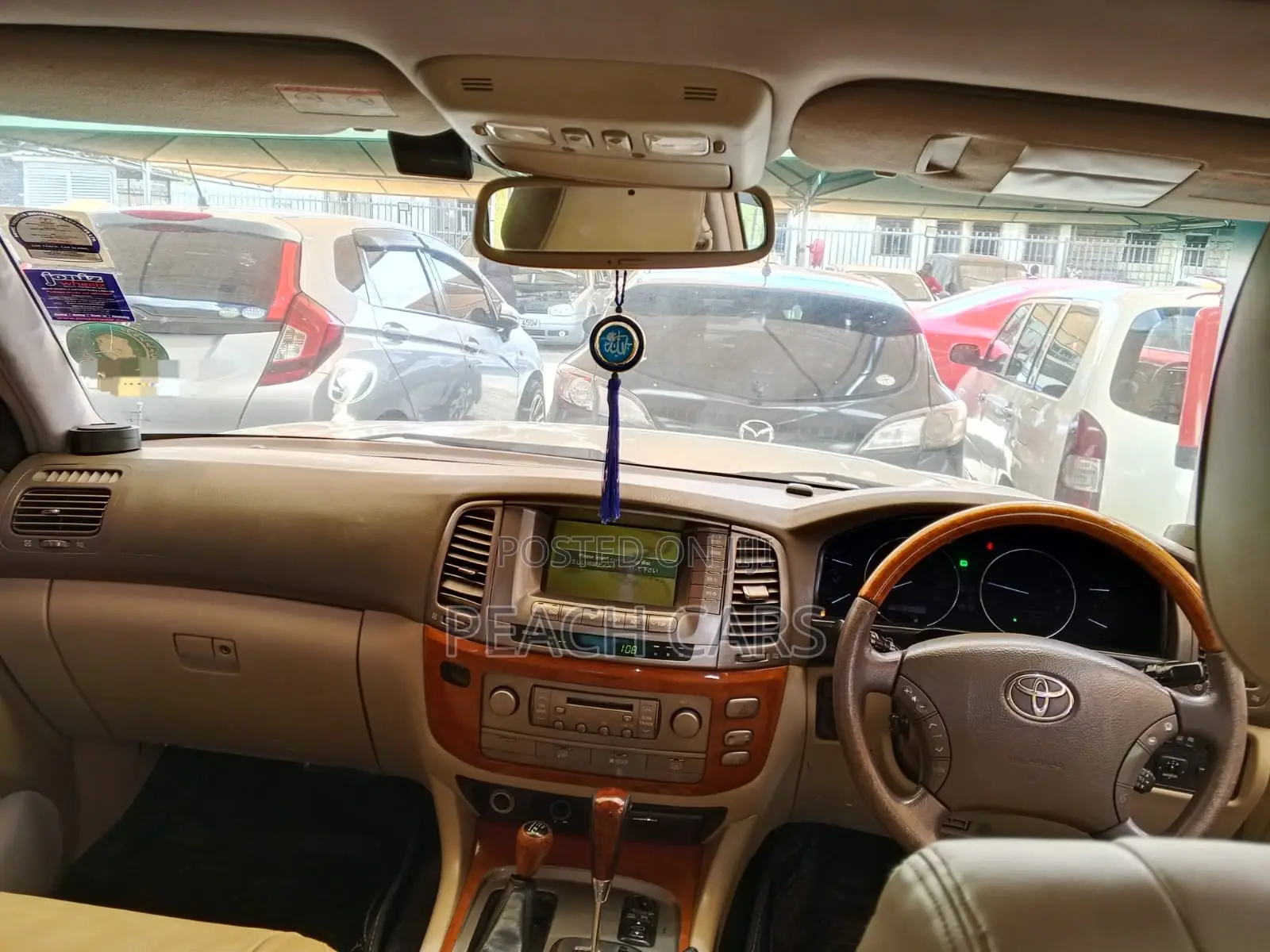 Toyota Land Cruiser 2005 White