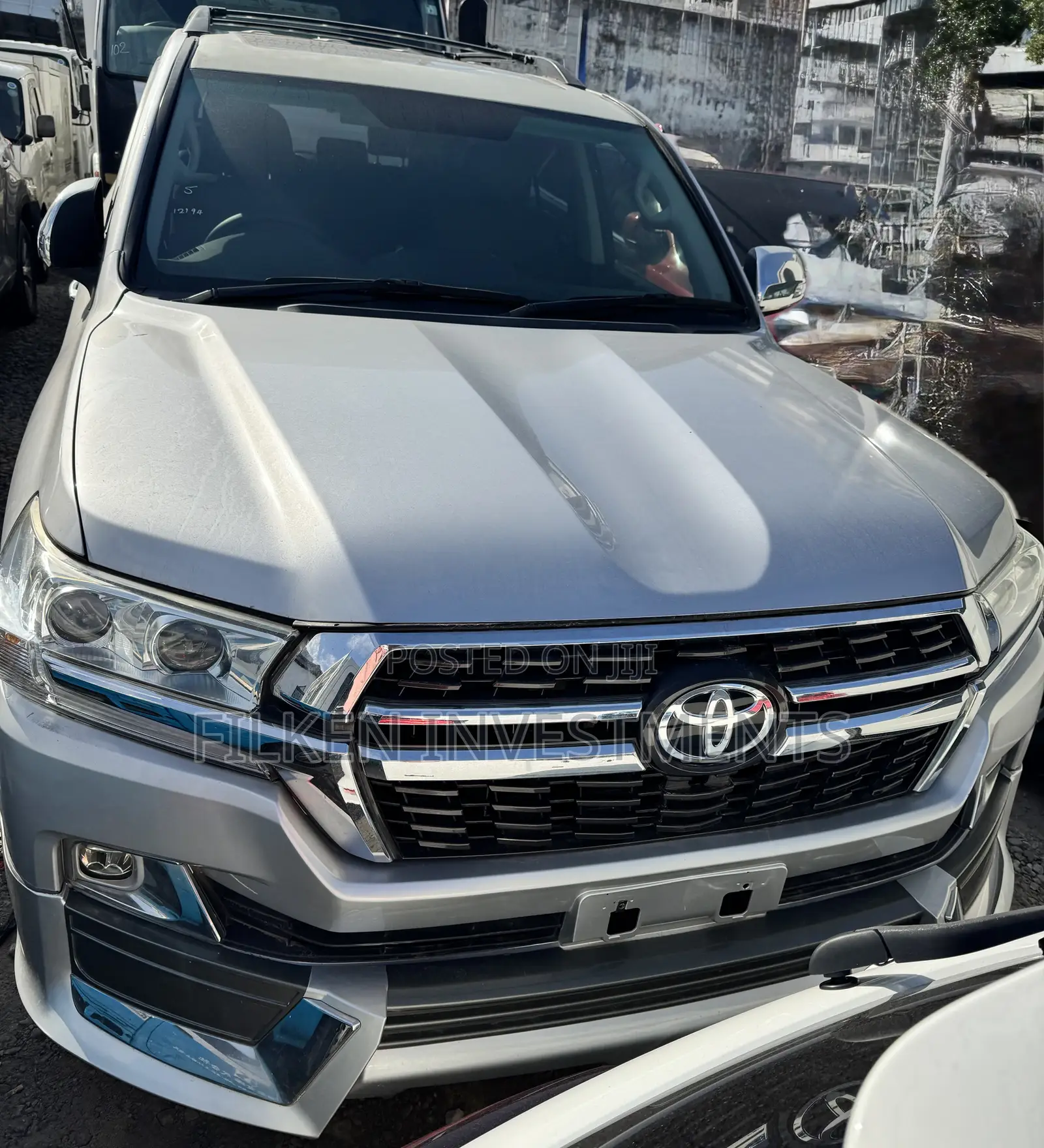 Toyota Land Cruiser 5.7 V8 VX-S 2017 Silver
