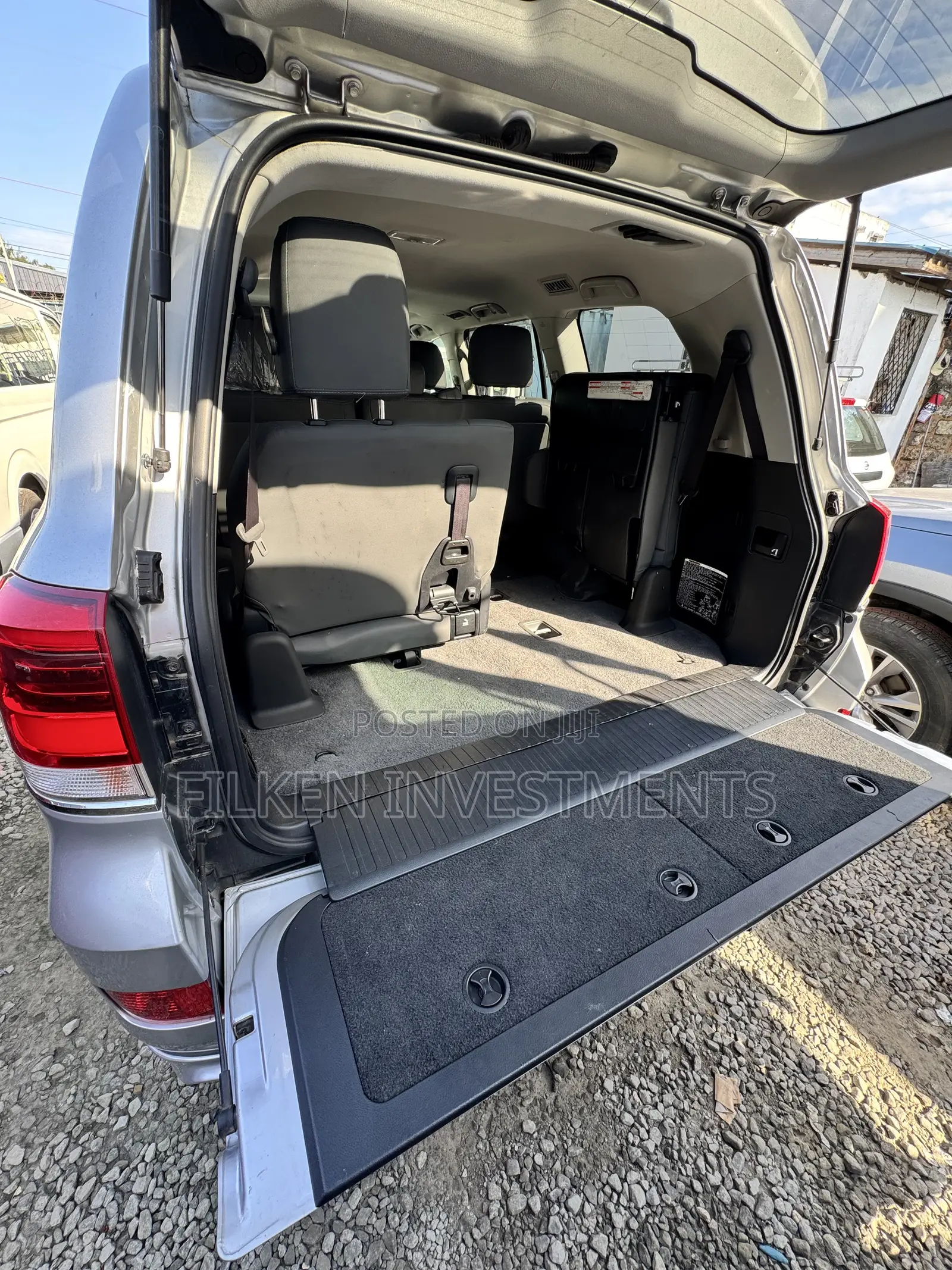 Toyota Land Cruiser 5.7 V8 VX-S 2017 Silver