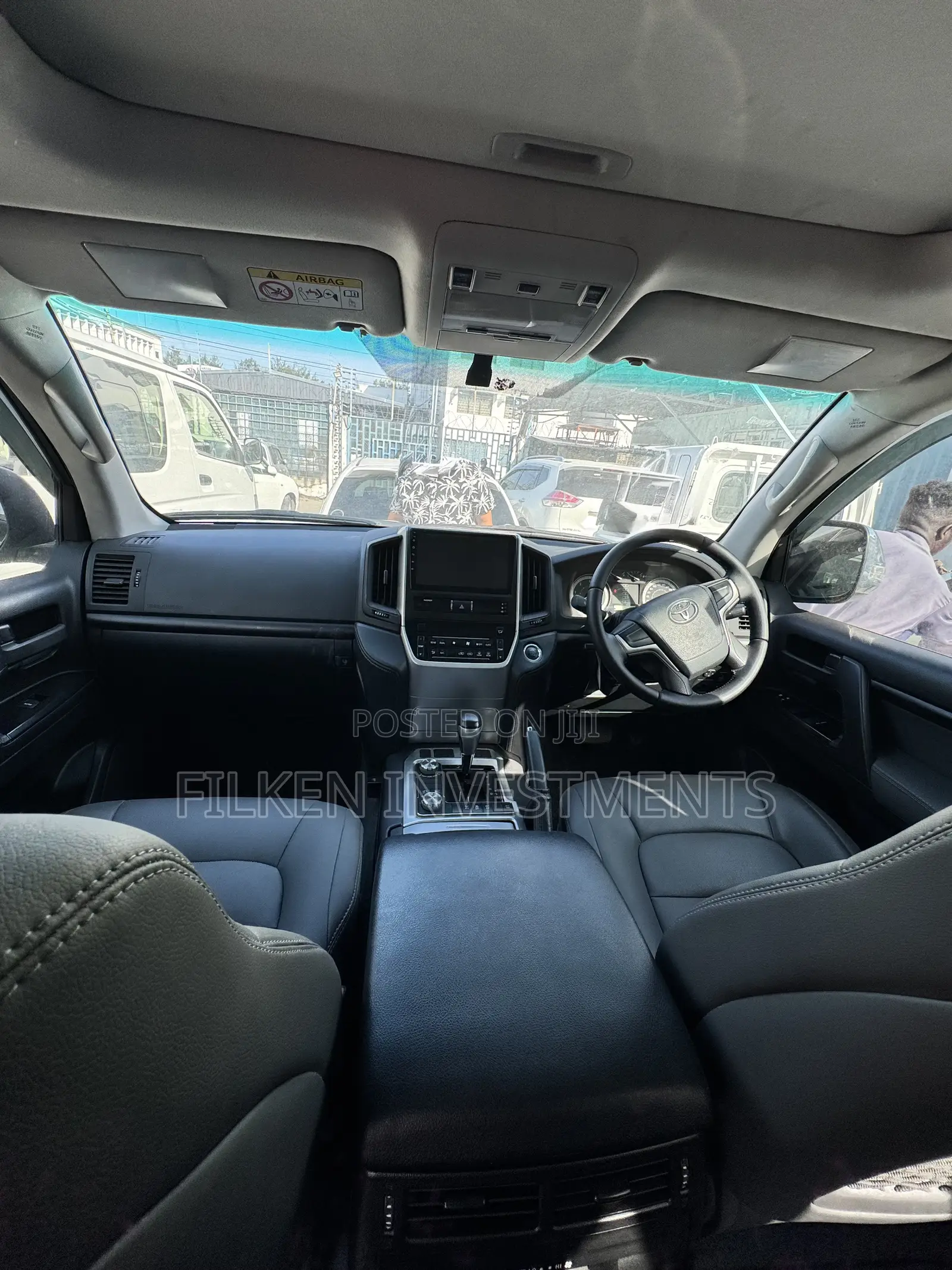 Toyota Land Cruiser 5.7 V8 VX-S 2017 Silver