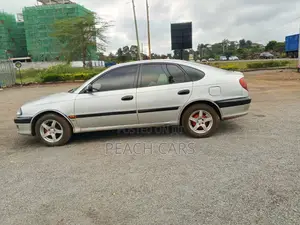 Toyota Avensis 2000 Silver