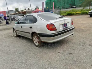 Toyota Avensis 2000 Silver