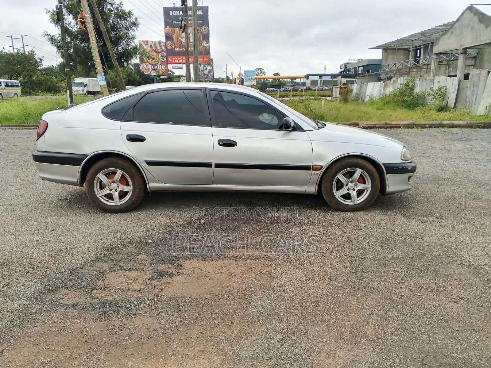 Toyota Avensis 2000 Silver
