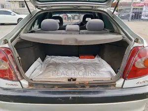 Toyota Avensis 2000 Silver