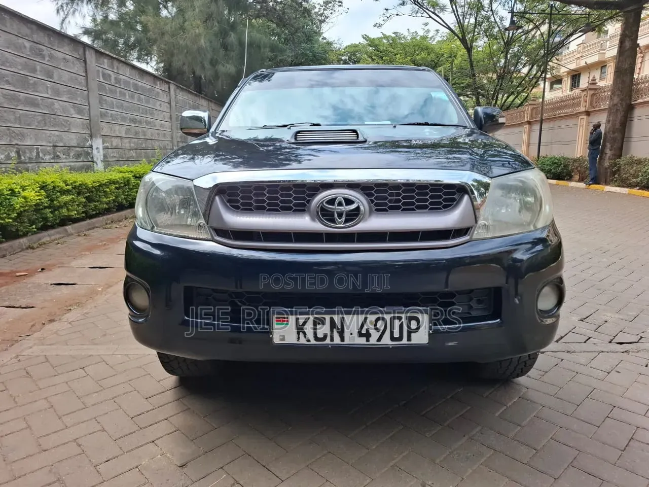 Toyota Hilux 2011 Gray
