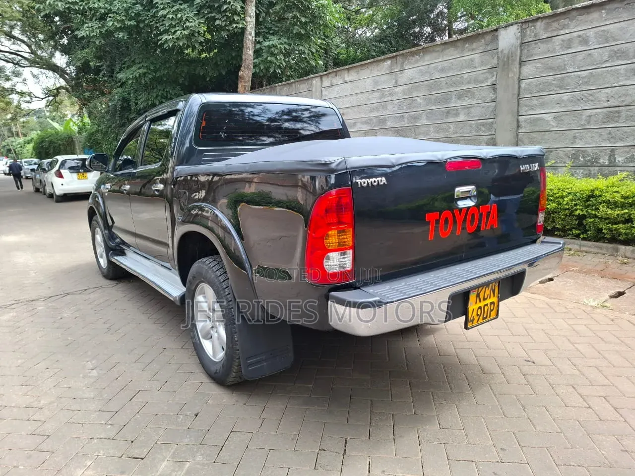 Toyota Hilux 2011 Gray