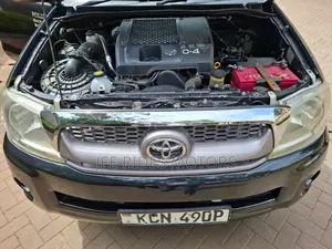 Toyota Hilux 2011 Gray