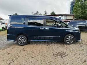 Toyota Voxy 2018 Blue