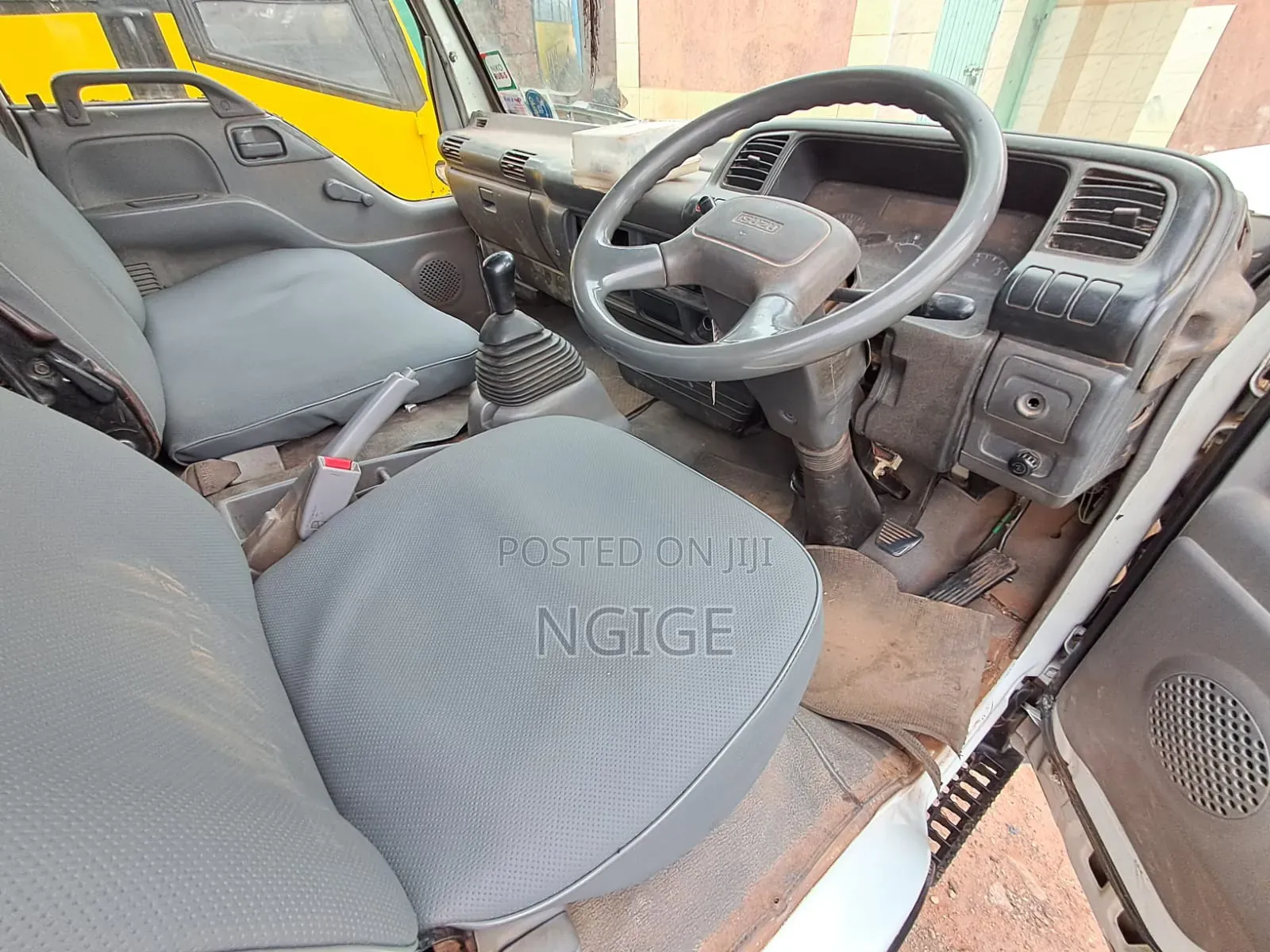 Isuzu NPR Truck