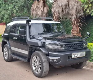 Toyota FJ Cruiser 2012 Black
