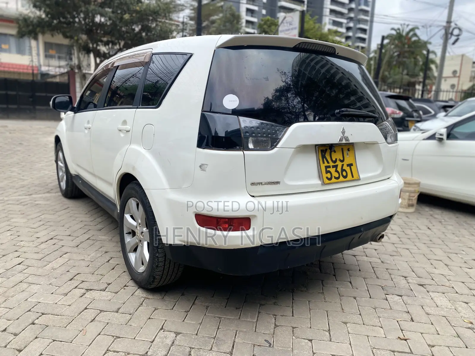 Mitsubishi Outlander 2010 White