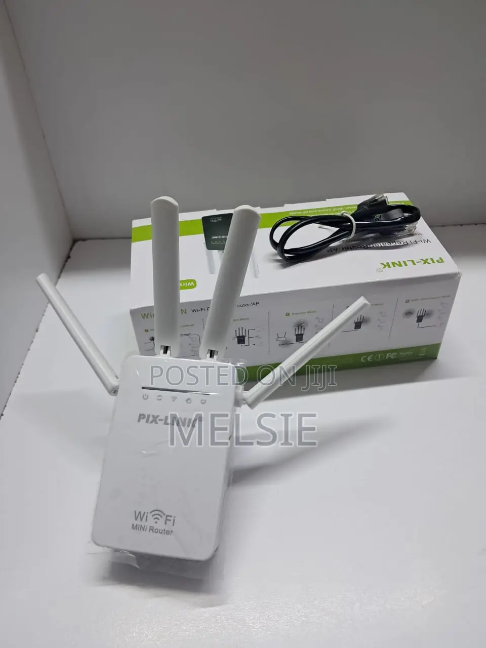 Pix-Link 4 Antenna Wireless Repeater and Router