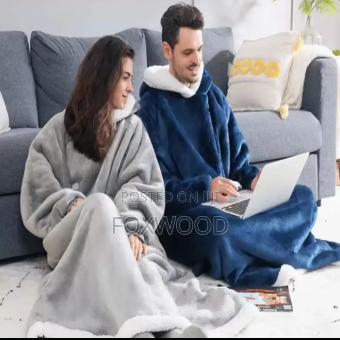 *Wearable Winter Fleece Hoodies