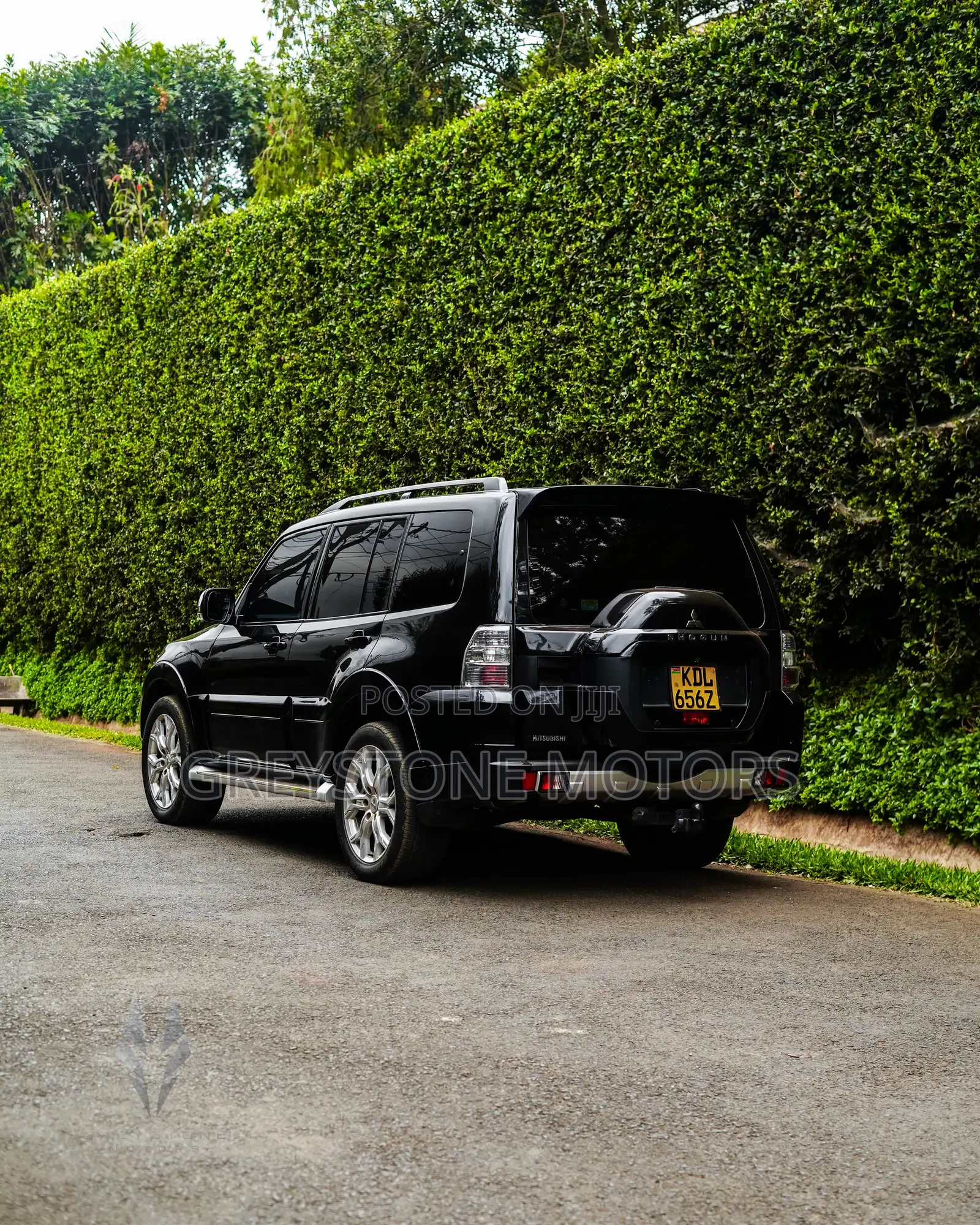 Mitsubishi Pajero V90 3.2 GR Diesel Turbo 2016 Black