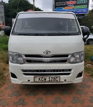 Toyota HiAce 2013 White