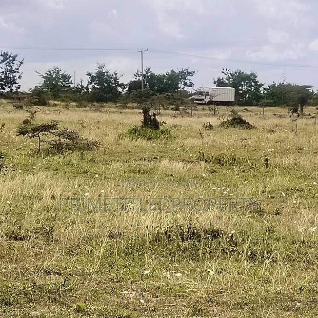 2.04 Acres Touching Machakos Makutano Tarmac Road