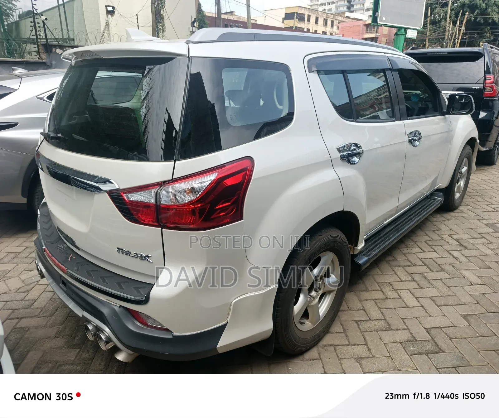 Isuzu MU-X 2015 White