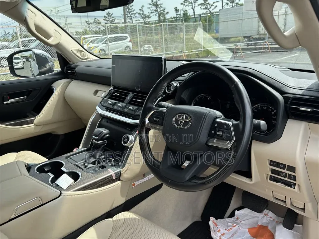 New Toyota Land Cruiser 2024 Gray