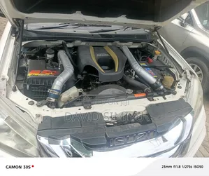 Isuzu MU-X 2015 White