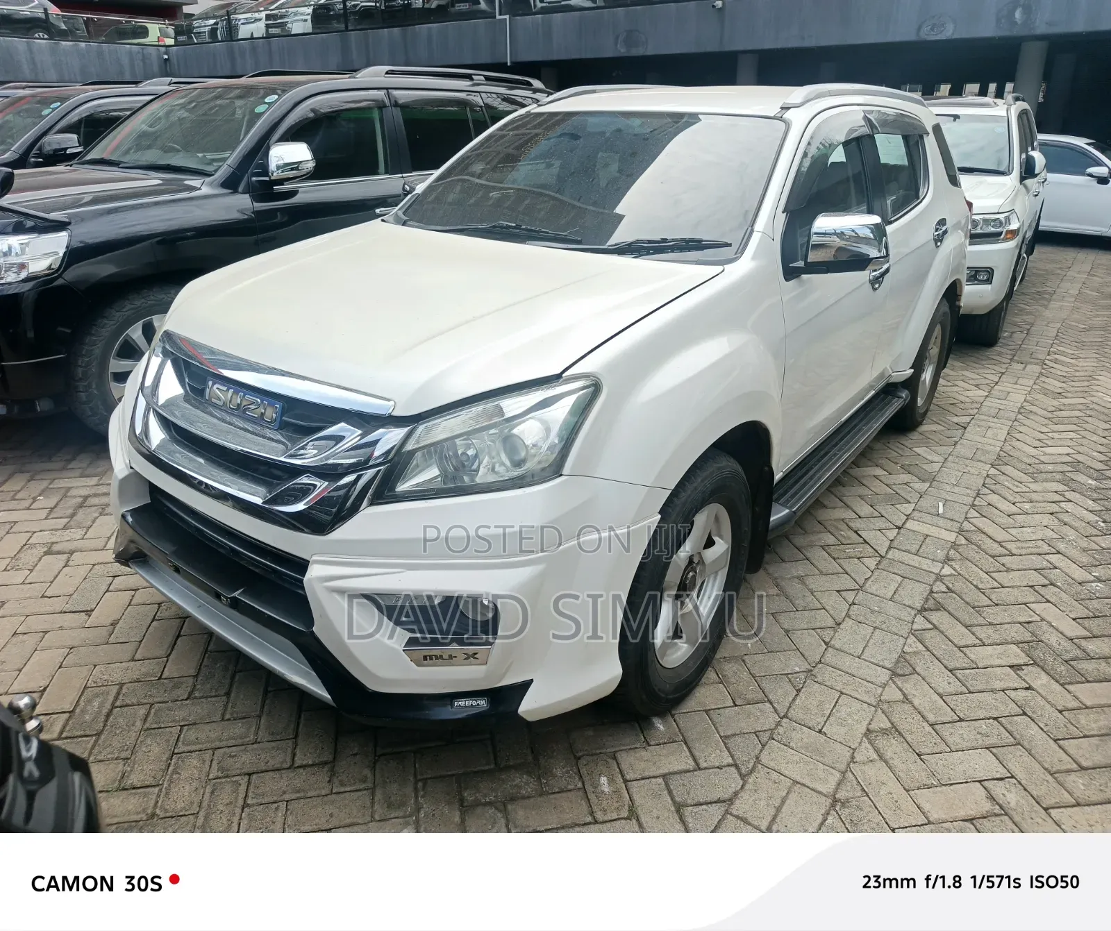 Isuzu MU-X 2015 White