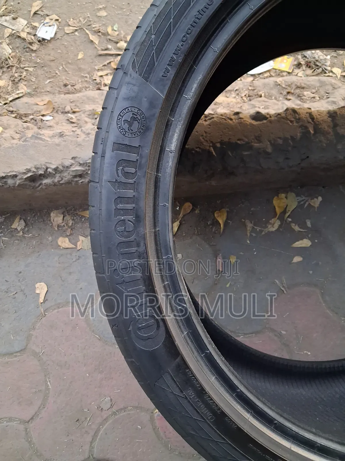 275/35r20 Continental