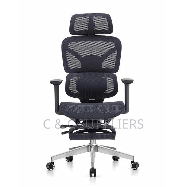 Mesh Swivel Orthopedic Seat With Footrest - thumbnail 2