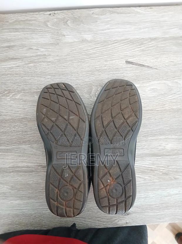 Used Black "Clarks" Loafers - thumbnail 3